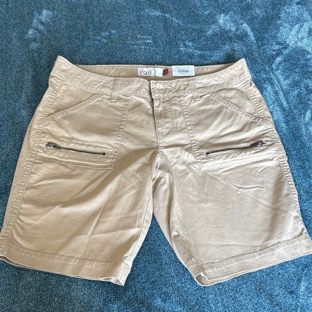 SO Women's Tan Cargo Shorts
